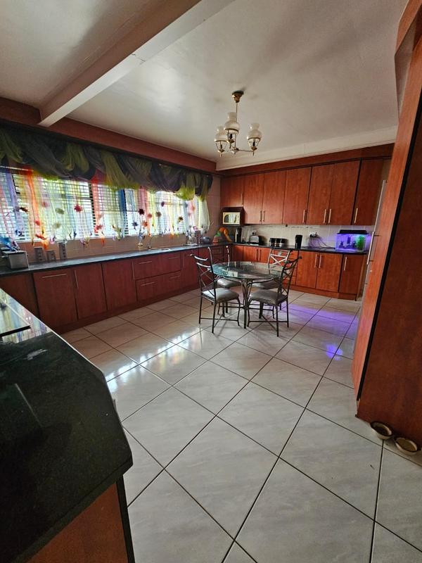 5 Bedroom Property for Sale in Wilkeville North West